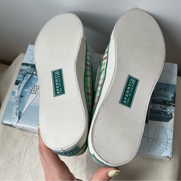 Seersucker Spring Sperry 🌸 - Picture 5 of 13